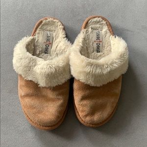 Minnetonka Slippers
